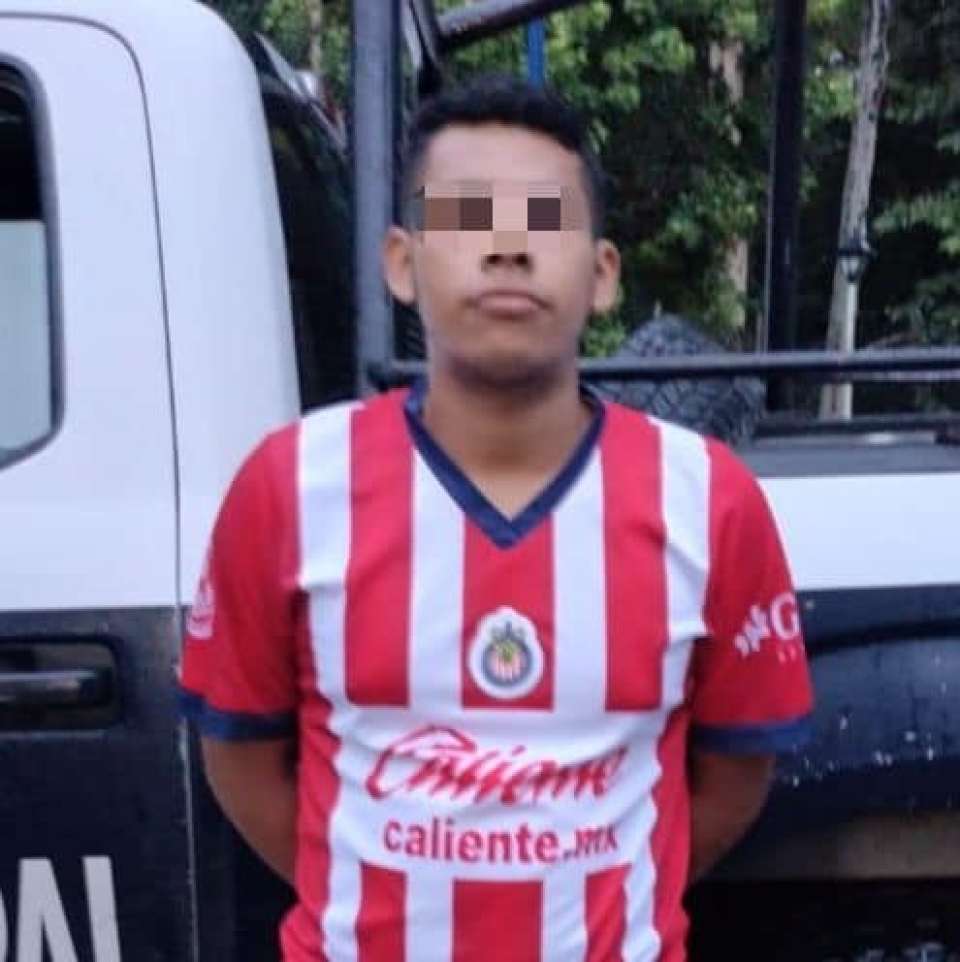 Detiene seguridad municipal de Xicotepec a presuntos ladrones de motocicleta