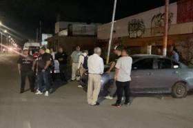 Usuarios del transporte ven con agrado la vigilancia de autodefensas; en Valle de Toluca descartan operación