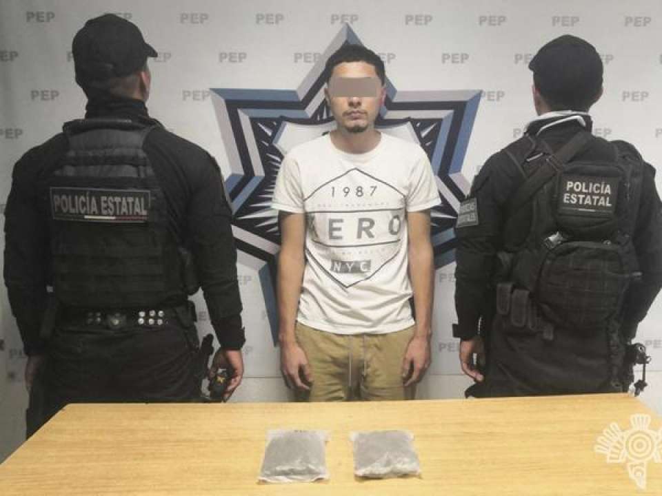 “El chino”, presunto narcomenudista, detenido por la Policía Estatal.