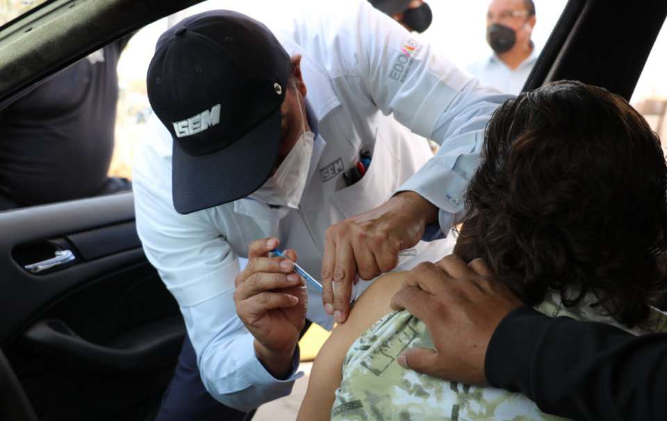 Aún no hay vacunación para médicos particulares ratifica la Secretaría de Salud