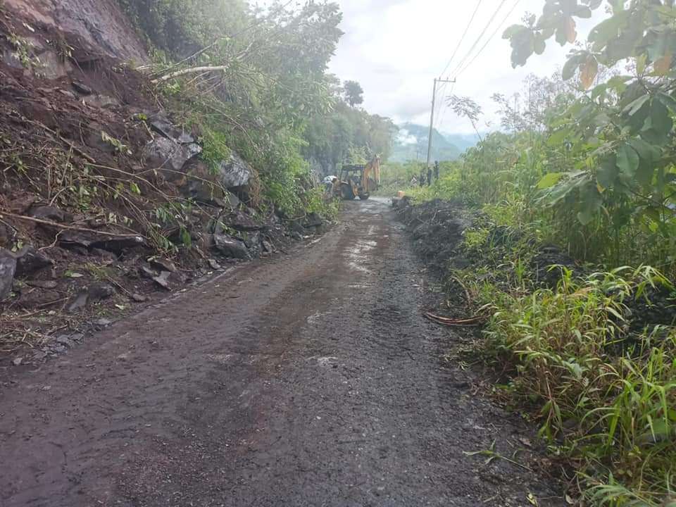 PC de Xicotepec verifica condiciones de caminos y arroyos.
