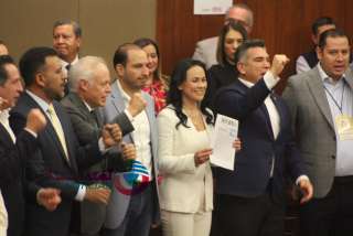 Solicitan ante el IEEM el registro como candidata de Alejandra Del Moral