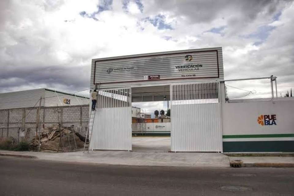 Autoriza Gobierno de Puebla inicio de operaciones de cuatro centros de verificación