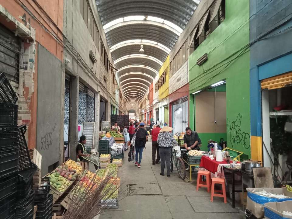 Alza de precios pega a vendedores de Central de Abastos de Toluca