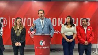 Apoya Memo Valencia a la perredista Araceli Saucedo como candidata a la senaduría