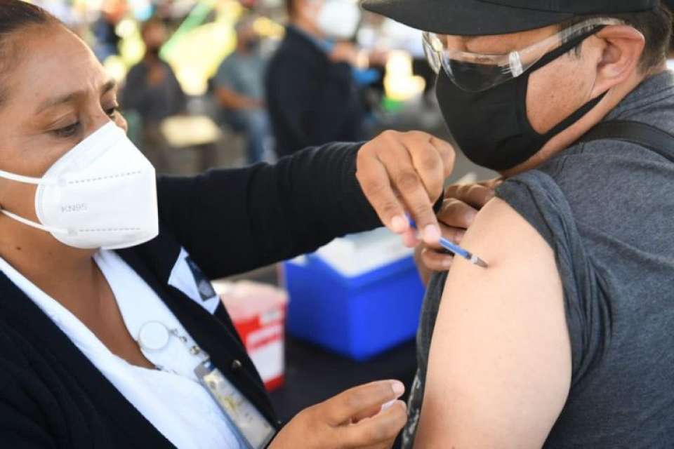 Se anunció que se ha lanzado la Campaña de Vacunación para la Temporada Invernal 2023 – 2024 en México