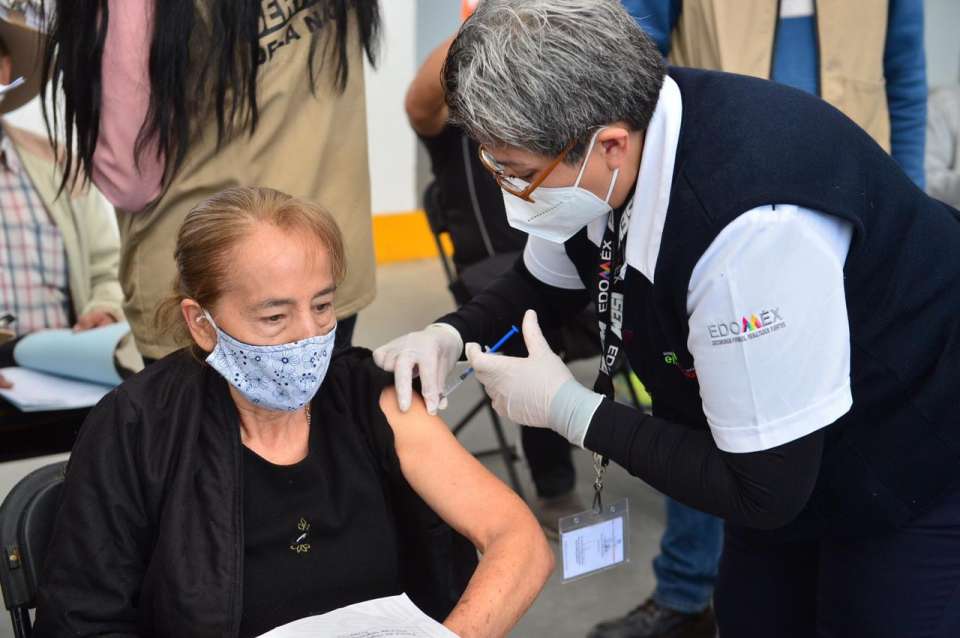 Garantiza Salud vacunación contra Covid-19 a todos los adultos mayores de Ecatepec