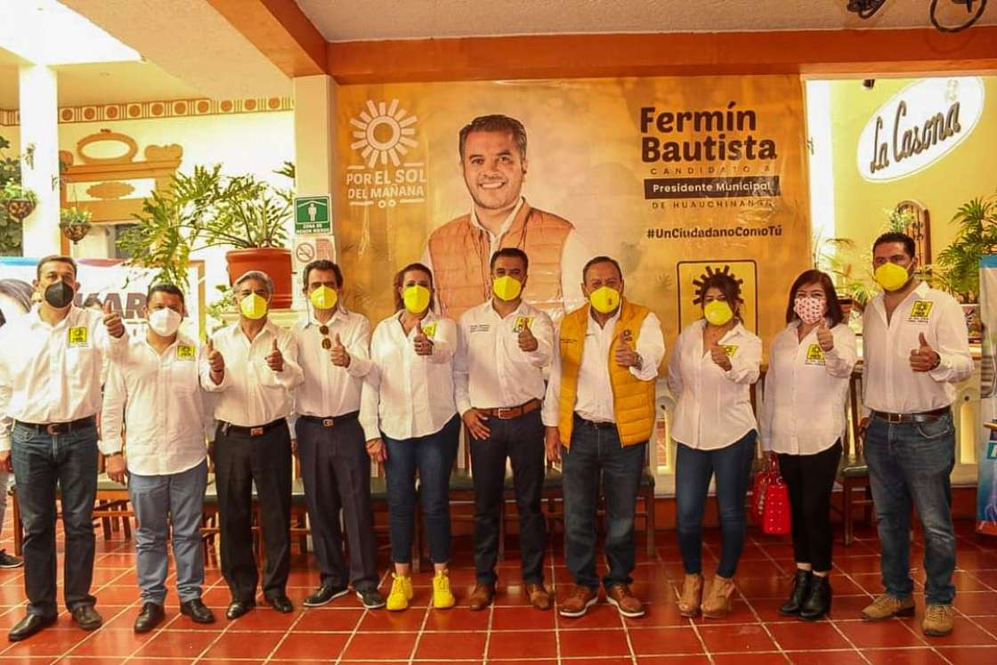 Fermín Bautista emite rueda de prensa para iniciar su campaña.
