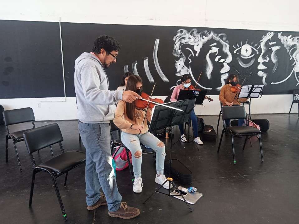 46 alumnos participes de diplomado en música