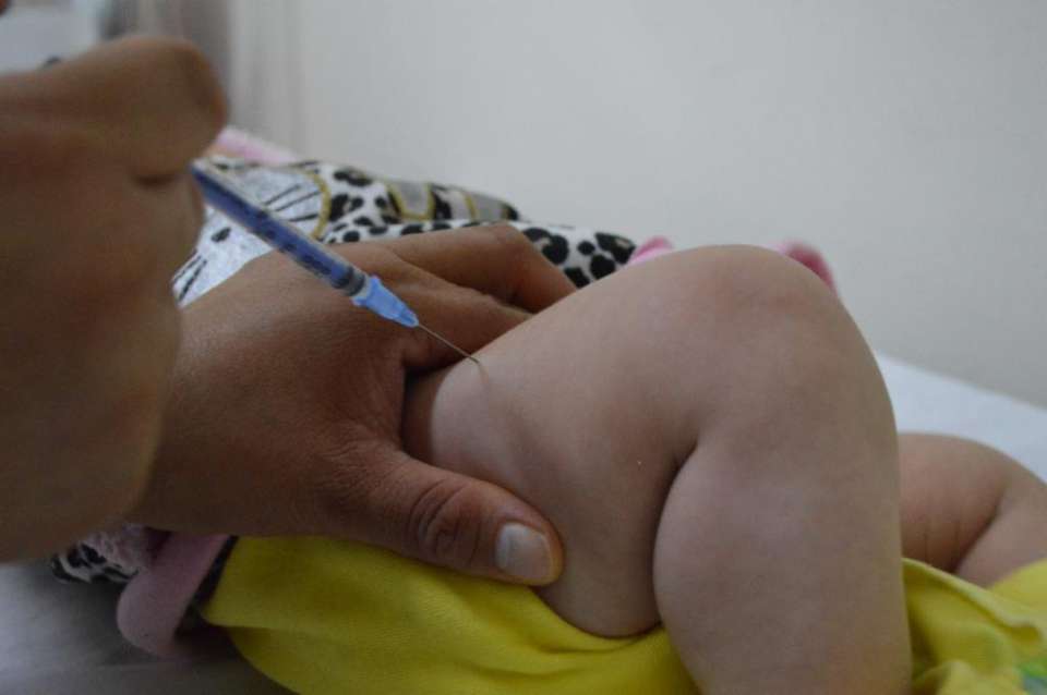 Llama salud Edomex a aplicar a niñez vacuna hexavalente