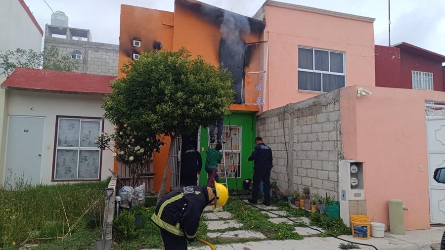 Sofocan incendio registrado en vivienda