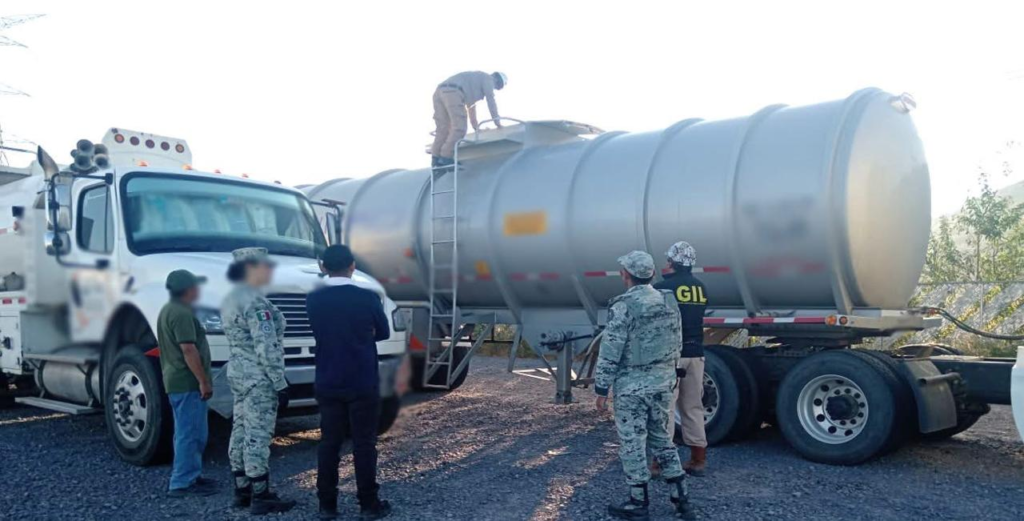 Decomisan 17 mil litros de combustible ilegal tras
