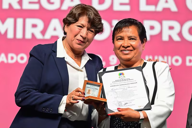 #Estatal | Reconocen a docentes mexiquense; entreg