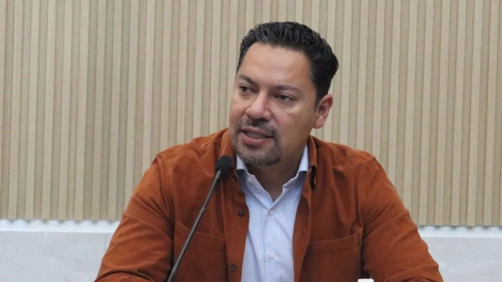 Presenta Andrés Villegas iniciativa para integrar 